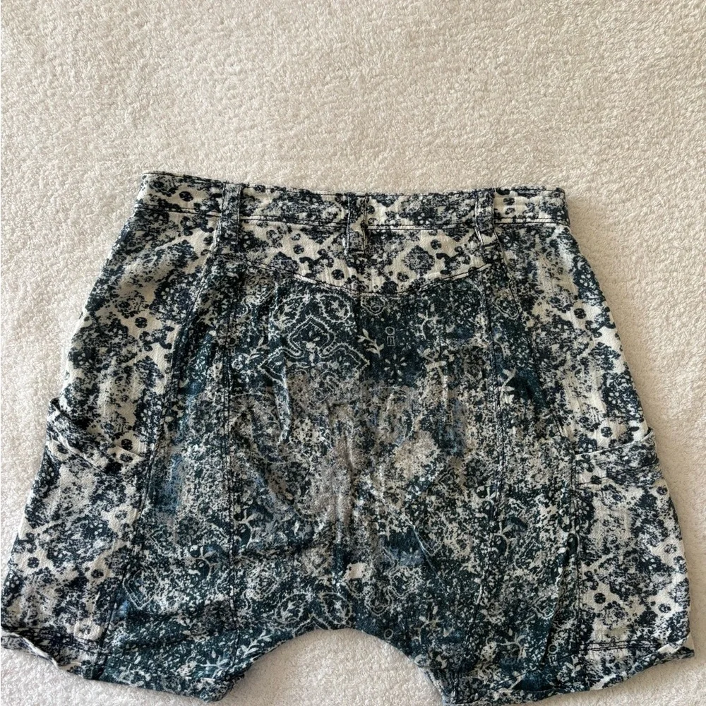 Free People Blue and White Cargo Shorts - Picture 11 of 11
